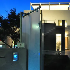 Art House Margine Rosso Bed & Breakfast